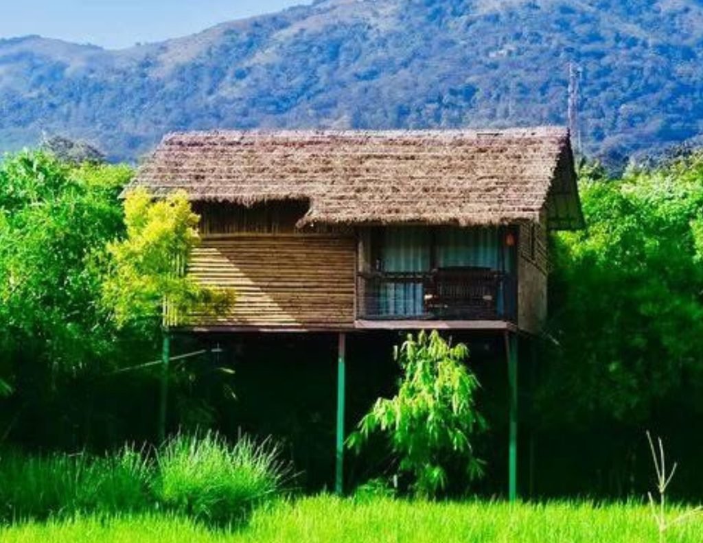 Premium hut with Balcony -3
